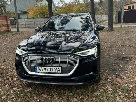 Ауді E-Tron 2019 у Ирпене на Automoto.ua Чорний Ауді E-Tron, об'ємом двигуна 0 л та пробігом 71 тис. км за 38300 $, фото 1 на Automoto.ua