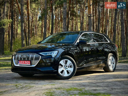 Ауди E-Tron 2019 в Кропивницком (Кировограде) на Automoto.ua Черный Ауди E-Tron, объемом двигателя 0 л и пробегом 118 тыс. км за 27300 $, фото 1 на Automoto.ua