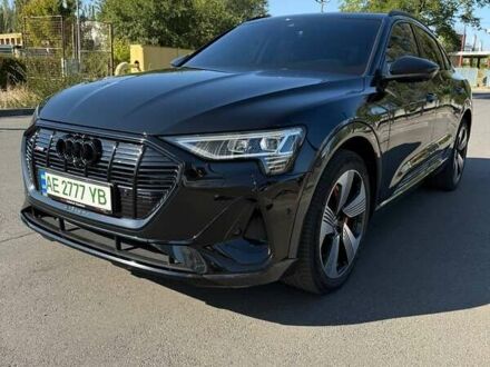 Чорний Ауді E-Tron, об'ємом двигуна 0 л та пробігом 38 тис. км за 39800 $, фото 1 на Automoto.ua