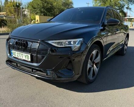 Черный Ауди E-Tron, объемом двигателя 0 л и пробегом 38 тыс. км за 39800 $, фото 1 на Automoto.ua