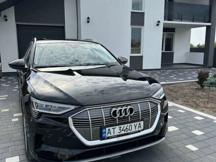 Черный Ауди E-Tron, объемом двигателя 0 л и пробегом 130 тыс. км за 26500 $, фото 1 на Automoto.ua