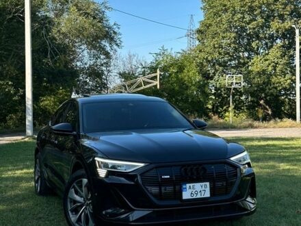 Черный Ауди E-Tron, объемом двигателя 0 л и пробегом 109 тыс. км за 33200 $, фото 1 на Automoto.ua