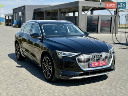 Ауди E-Tron 2020 в Днепре (Днепропетровске) на Automoto.ua Черный Ауди E-Tron, объемом двигателя 0 л и пробегом 140 тыс. км за 25900 $, фото 1 на Automoto.ua
