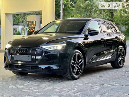 Ауди E-Tron 2020 в Днепре (Днепропетровске) на Automoto.ua Черный Ауди E-Tron, объемом двигателя 0 л и пробегом 29 тыс. км за 32500 $, фото 1 на Automoto.ua
