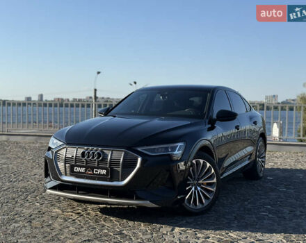 Чорний Ауді E-Tron, об'ємом двигуна 0 л та пробігом 95 тис. км за 33500 $, фото 1 на Automoto.ua