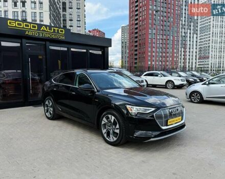 Чорний Ауді E-Tron, об'ємом двигуна 0 л та пробігом 98 тис. км за 26999 $, фото 1 на Automoto.ua