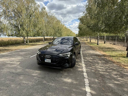 Чорний Ауді E-Tron, об'ємом двигуна 0 л та пробігом 87 тис. км за 38000 $, фото 1 на Automoto.ua