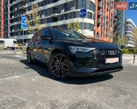 Чорний Ауді E-Tron, об'ємом двигуна 0 л та пробігом 46 тис. км за 32500 $, фото 1 на Automoto.ua