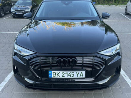 Ауді E-Tron 2020 у Луцьку на Automoto.ua Чорний Ауді E-Tron, об'ємом двигуна 0 л та пробігом 91 тис. км за 30800 $, фото 1 на Automoto.ua