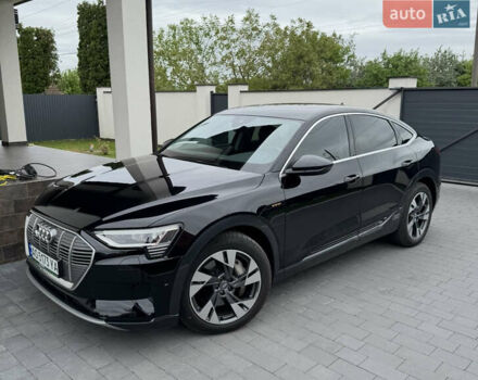 Черный Ауди E-Tron, объемом двигателя 0 л и пробегом 76 тыс. км за 27900 $, фото 1 на Automoto.ua