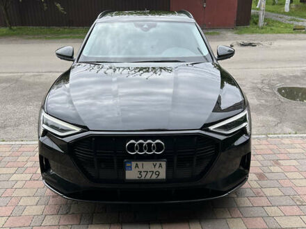 Ауді E-Tron 2020 у Броварах на Automoto.ua Чорний Ауді E-Tron, об'ємом двигуна 0 л та пробігом 78 тис. км за 32000 $, фото 1 на Automoto.ua