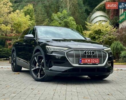 Чорний Ауді E-Tron, об'ємом двигуна 0 л та пробігом 159 тис. км за 24500 $, фото 1 на Automoto.ua