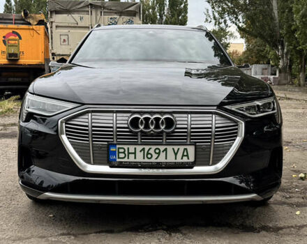 Чорний Ауді E-Tron, об'ємом двигуна 0 л та пробігом 29 тис. км за 38000 $, фото 1 на Automoto.ua