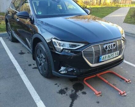 Черный Ауди E-Tron, объемом двигателя 0 л и пробегом 48 тыс. км за 29990 $, фото 1 на Automoto.ua