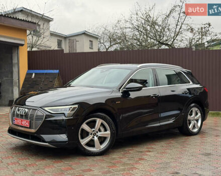 Чорний Ауді E-Tron, об'ємом двигуна 0 л та пробігом 190 тис. км за 24199 $, фото 1 на Automoto.ua