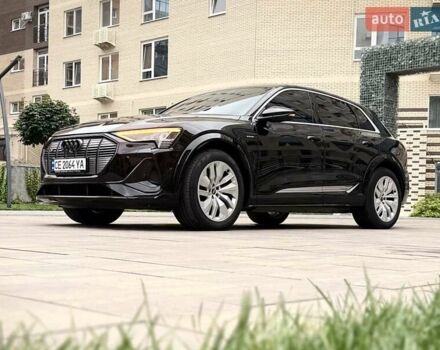 Черный Ауди E-Tron, объемом двигателя 0 л и пробегом 31 тыс. км за 39900 $, фото 1 на Automoto.ua