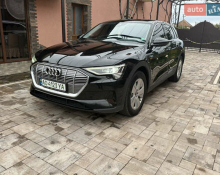 Черный Ауди E-Tron, объемом двигателя 0 л и пробегом 158 тыс. км за 26900 $, фото 1 на Automoto.ua