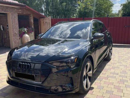 Чорний Ауді E-Tron, об'ємом двигуна 0 л та пробігом 32 тис. км за 36000 $, фото 1 на Automoto.ua