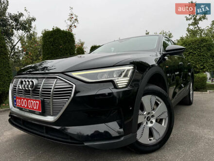Ауді E-Tron 2021 у Харкові на Automoto.ua Чорний Ауді E-Tron, об'ємом двигуна 0 л та пробігом 190 тис. км за 23900 $, фото 1 на Automoto.ua