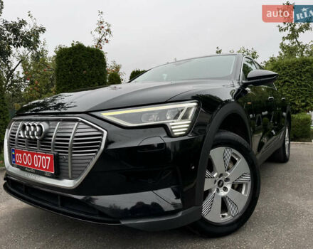 Чорний Ауді E-Tron, об'ємом двигуна 0 л та пробігом 190 тис. км за 23900 $, фото 1 на Automoto.ua