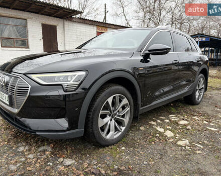 Чорний Ауді E-Tron, об'ємом двигуна 0 л та пробігом 126 тис. км за 27000 $, фото 1 на Automoto.ua