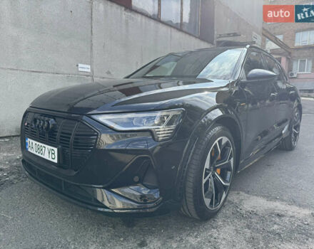 Чорний Ауді E-Tron, об'ємом двигуна 0 л та пробігом 55 тис. км за 44999 $, фото 1 на Automoto.ua