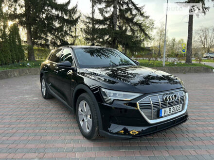 Чорний Ауді E-Tron, об'ємом двигуна 0 л та пробігом 14 тис. км за 35500 $, фото 1 на Automoto.ua