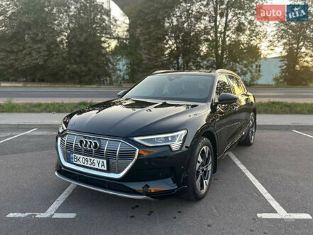 Чорний Ауді E-Tron, об'ємом двигуна 0 л та пробігом 44 тис. км за 36000 $, фото 1 на Automoto.ua