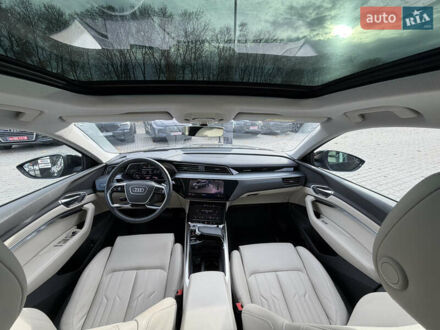 Черный Ауди E-Tron, объемом двигателя 0 л и пробегом 56 тыс. км за 40890 $, фото 1 на Automoto.ua