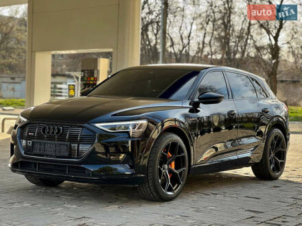 Чорний Ауді E-Tron, об'ємом двигуна 0 л та пробігом 15 тис. км за 41500 $, фото 1 на Automoto.ua