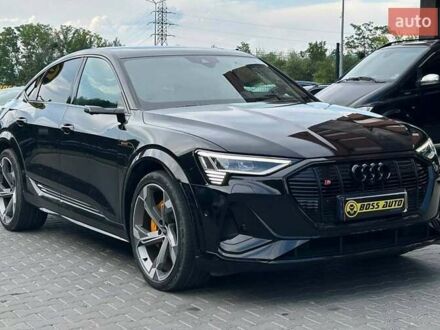 Ауді E-Tron 2022 у Чернівцях на Automoto.ua Чорний Ауді E-Tron, об'ємом двигуна 0 л та пробігом 83 тис. км за 43000 $, фото 1 на Automoto.ua