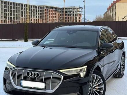 Чорний Ауді E-Tron, об'ємом двигуна 0 л та пробігом 76 тис. км за 40500 $, фото 1 на Automoto.ua