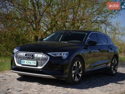 Черный Ауди E-Tron, объемом двигателя 0 л и пробегом 45 тыс. км за 32900 $, фото 1 на Automoto.ua