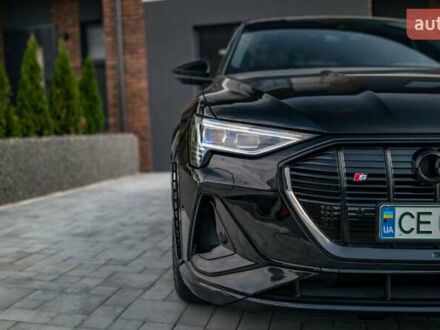 Ауди E-Tron 2022 в Черновцах на Automoto.ua Черный Ауди E-Tron, объемом двигателя 0 л и пробегом 25 тыс. км за 55000 $, фото 1 на Automoto.ua