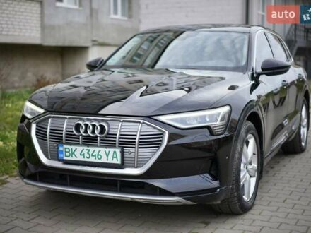 Чорний Ауді E-Tron, об'ємом двигуна 0 л та пробігом 47 тис. км за 32900 $, фото 1 на Automoto.ua