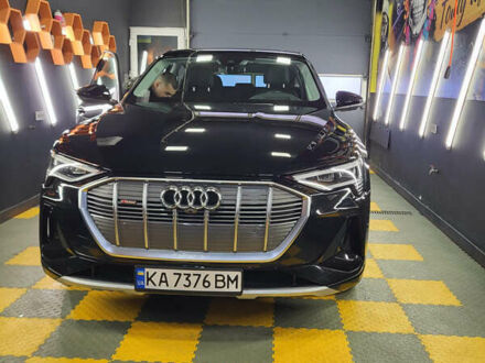 Черный Ауди E-Tron, объемом двигателя 0 л и пробегом 78 тыс. км за 40500 $, фото 1 на Automoto.ua