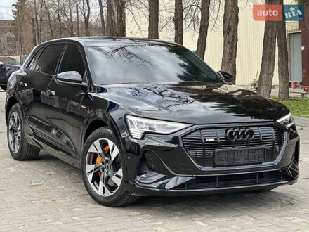 Ауди E-Tron 2022 в Днепре (Днепропетровске) на Automoto.ua Черный Ауди E-Tron, объемом двигателя 0 л и пробегом 32 тыс. км за 39500 $, фото 1 на Automoto.ua