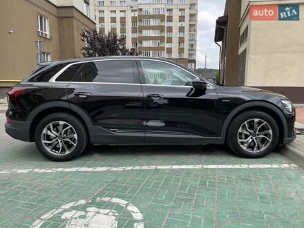 Черный Ауди E-Tron, объемом двигателя 0 л и пробегом 46 тыс. км за 35500 $, фото 1 на Automoto.ua