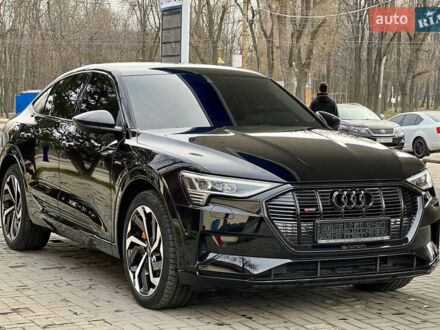 Ауди E-Tron 2022 в Днепре (Днепропетровске) на Automoto.ua Черный Ауди E-Tron, объемом двигателя 0 л и пробегом 51 тыс. км за 39500 $, фото 1 на Automoto.ua