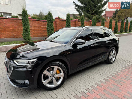 Черный Ауди E-Tron, объемом двигателя 0 л и пробегом 22 тыс. км за 38900 $, фото 1 на Automoto.ua