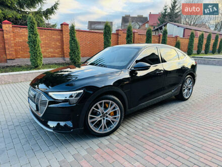 Черный Ауди E-Tron, объемом двигателя 0 л и пробегом 27 тыс. км за 38700 $, фото 1 на Automoto.ua