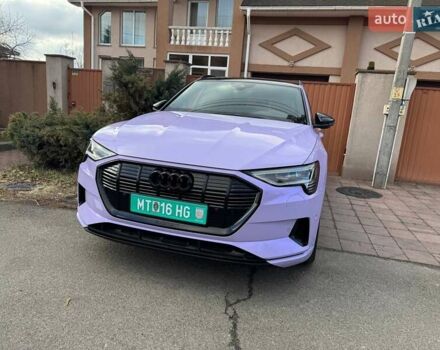 Фиолетовый Ауди E-Tron, объемом двигателя 0 л и пробегом 51 тыс. км за 35800 $, фото 8 на Automoto.ua