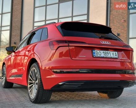 Красный Ауди E-Tron, объемом двигателя 0 л и пробегом 64 тыс. км за 34900 $, фото 9 на Automoto.ua