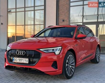 Красный Ауди E-Tron, объемом двигателя 0 л и пробегом 64 тыс. км за 34900 $, фото 18 на Automoto.ua