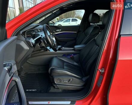 Красный Ауди E-Tron, объемом двигателя 0 л и пробегом 64 тыс. км за 34900 $, фото 53 на Automoto.ua