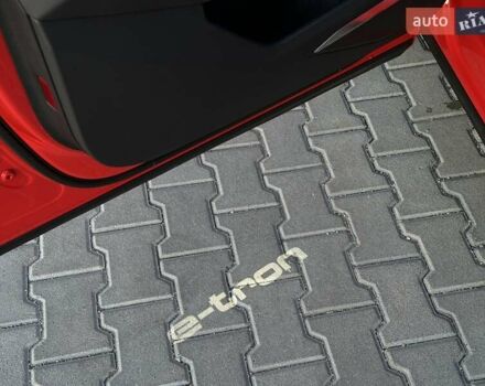 Красный Ауди E-Tron, объемом двигателя 0 л и пробегом 64 тыс. км за 34900 $, фото 51 на Automoto.ua