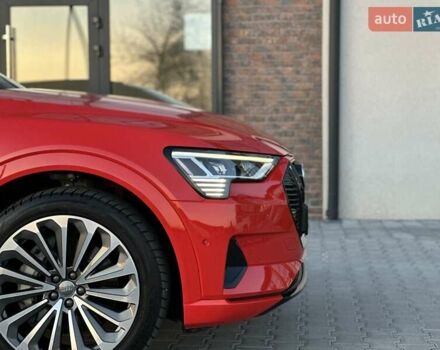 Красный Ауди E-Tron, объемом двигателя 0 л и пробегом 64 тыс. км за 34900 $, фото 42 на Automoto.ua