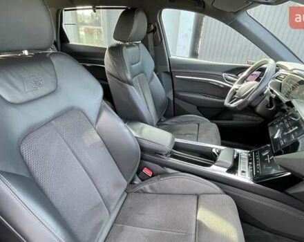 Красный Ауди E-Tron, объемом двигателя 0 л и пробегом 119 тыс. км за 29500 $, фото 43 на Automoto.ua