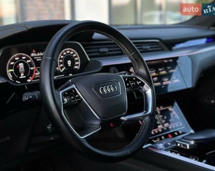 Красный Ауди E-Tron, объемом двигателя 0 л и пробегом 64 тыс. км за 34900 $, фото 56 на Automoto.ua