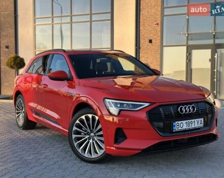 Красный Ауди E-Tron, объемом двигателя 0 л и пробегом 64 тыс. км за 34900 $, фото 5 на Automoto.ua